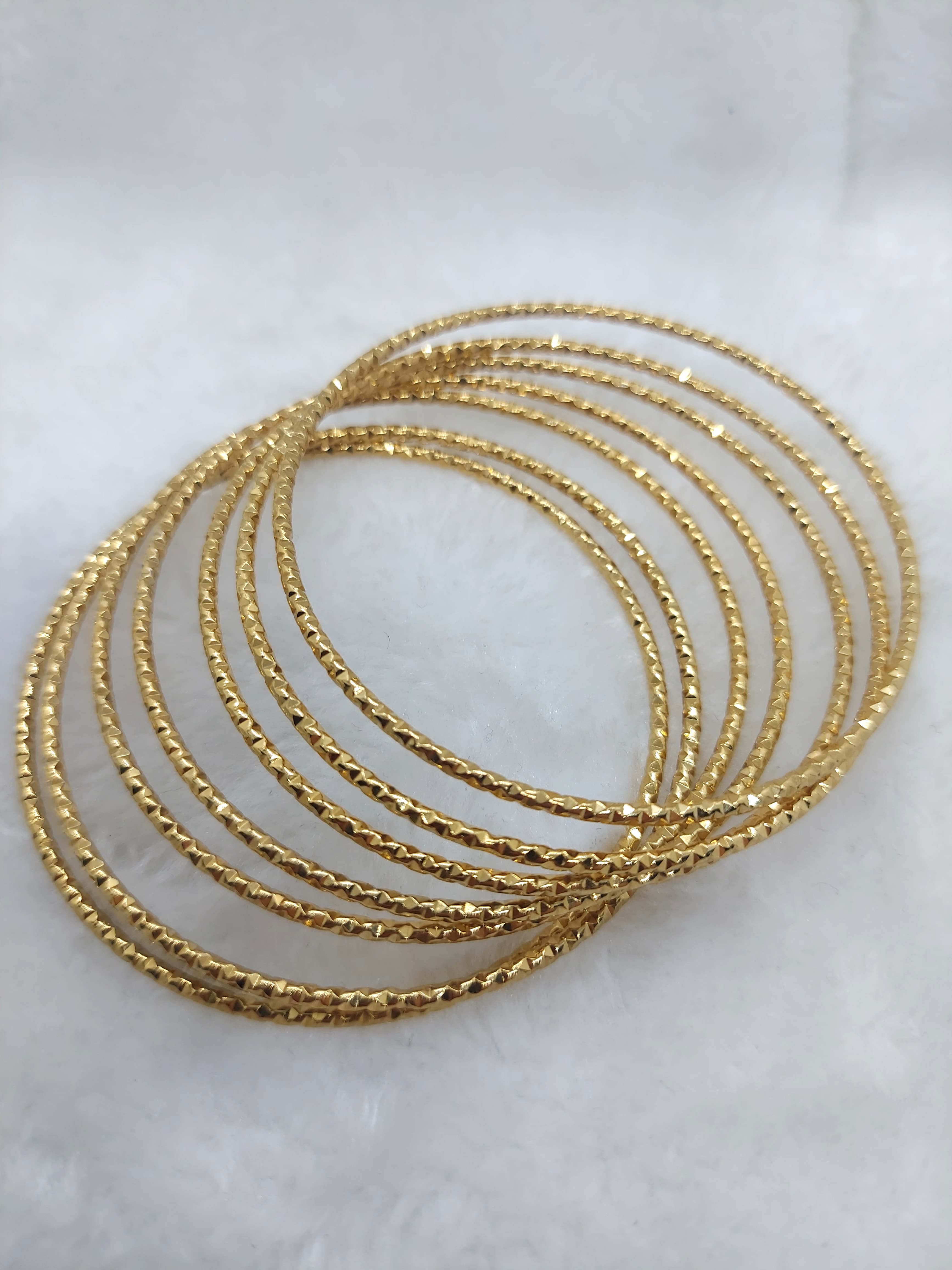 Les 7 bracelets Relief