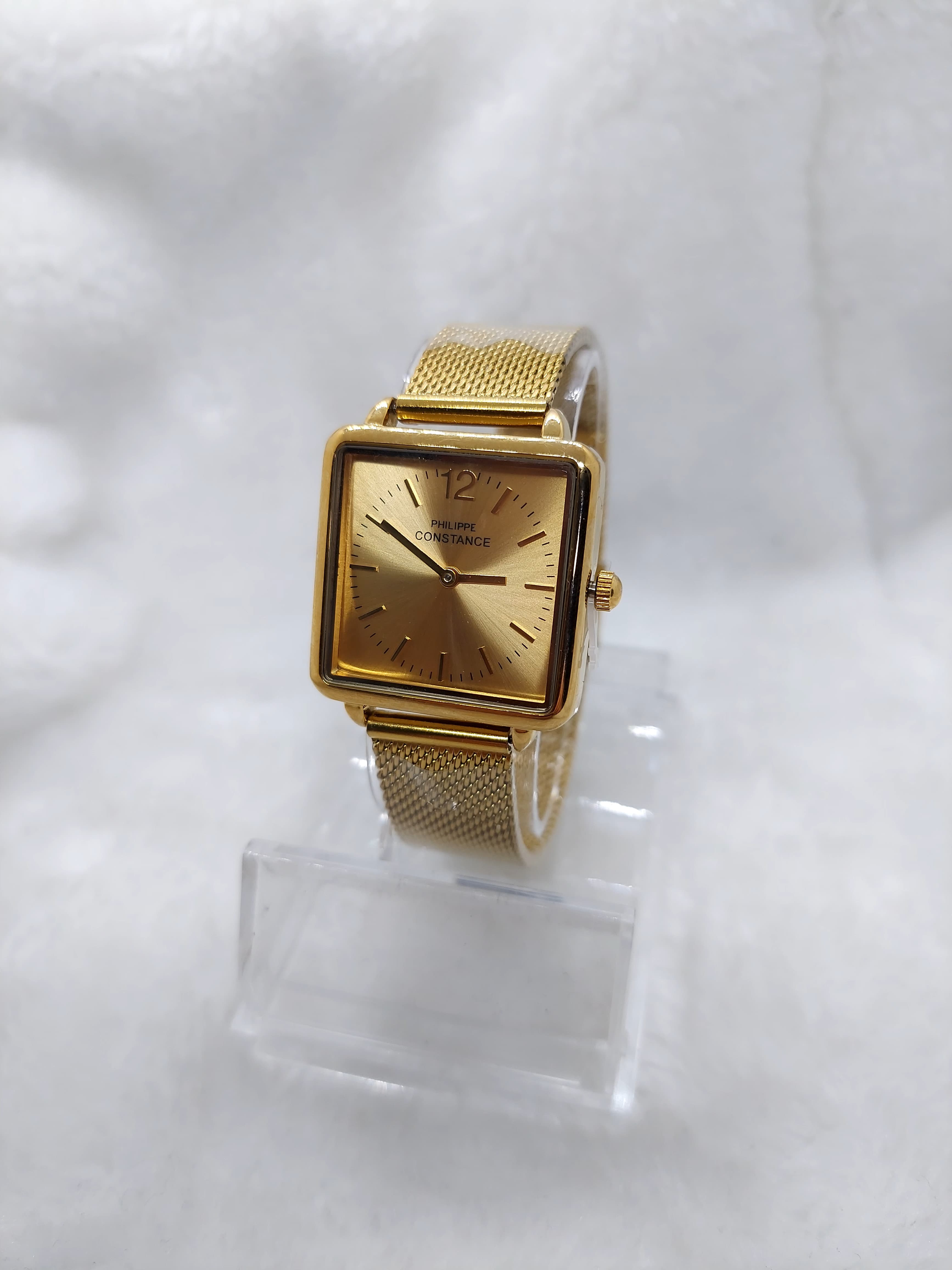 Montre carré doré - product image
