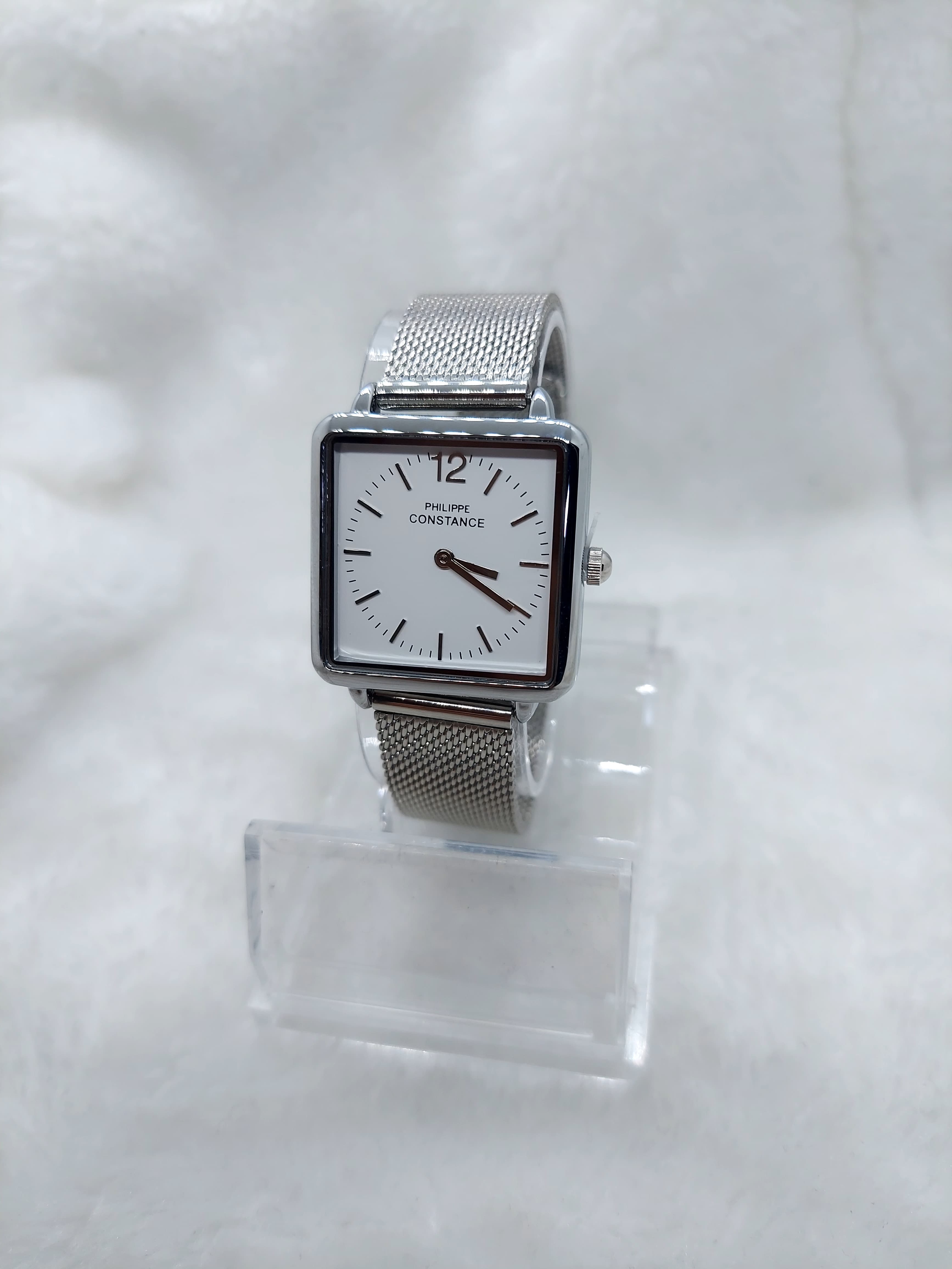 Montre carré argenté