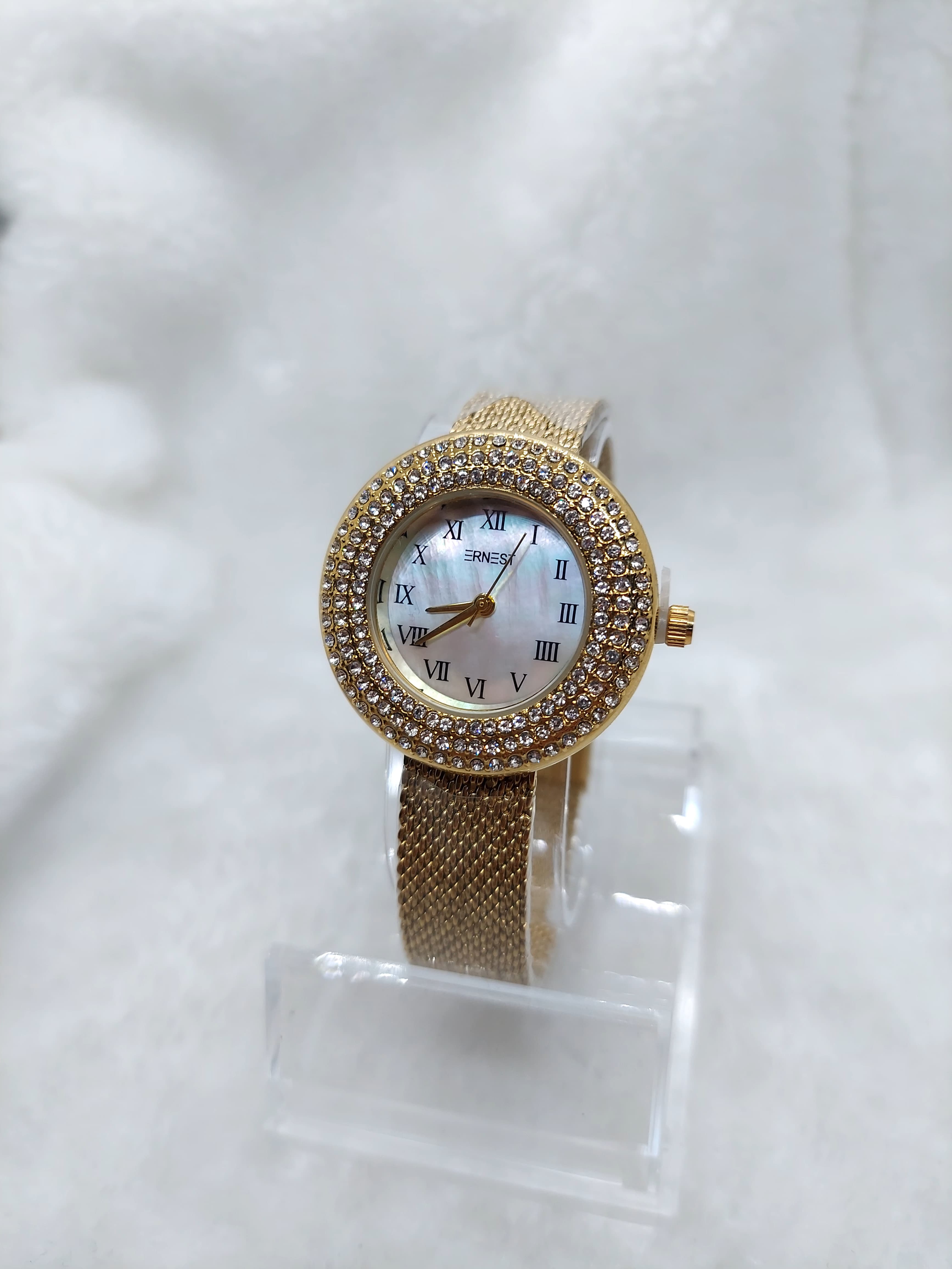 Montre ronde strasses