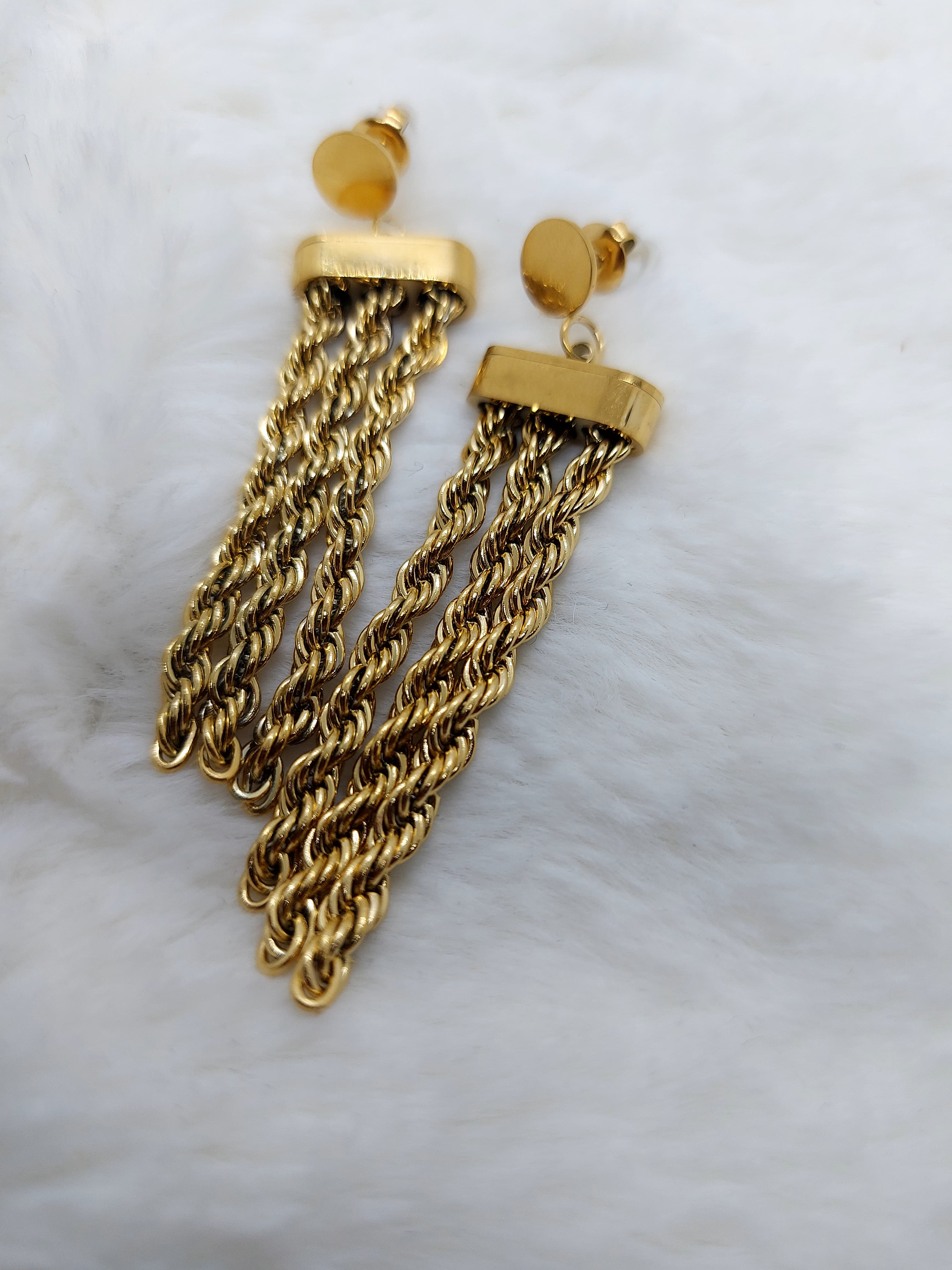 boucles d'oreilles torsadées