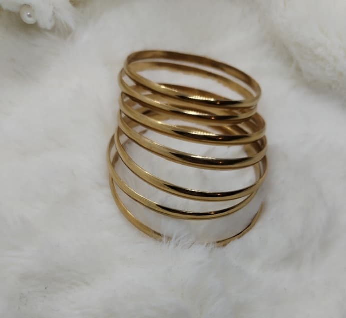 7 bracelets