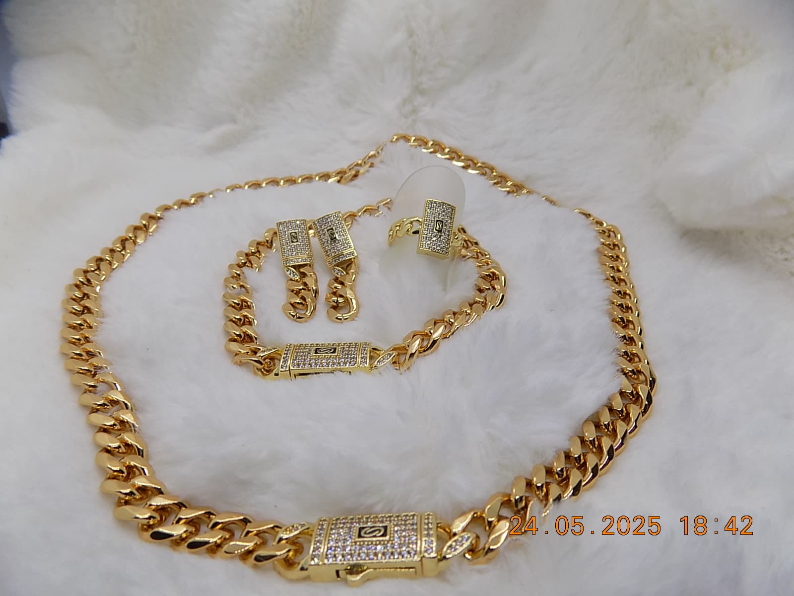 Parure Mnc