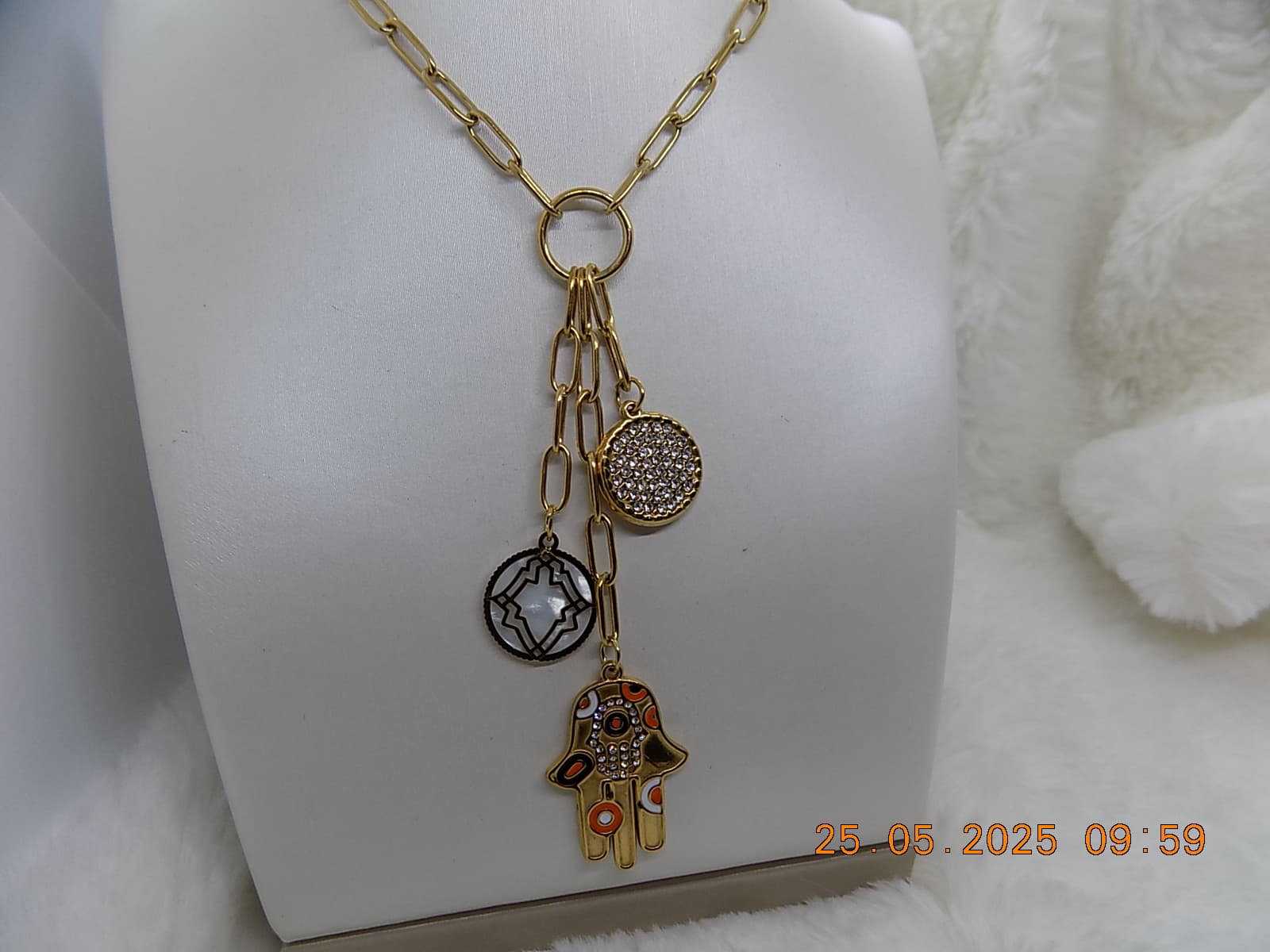 collier abeille