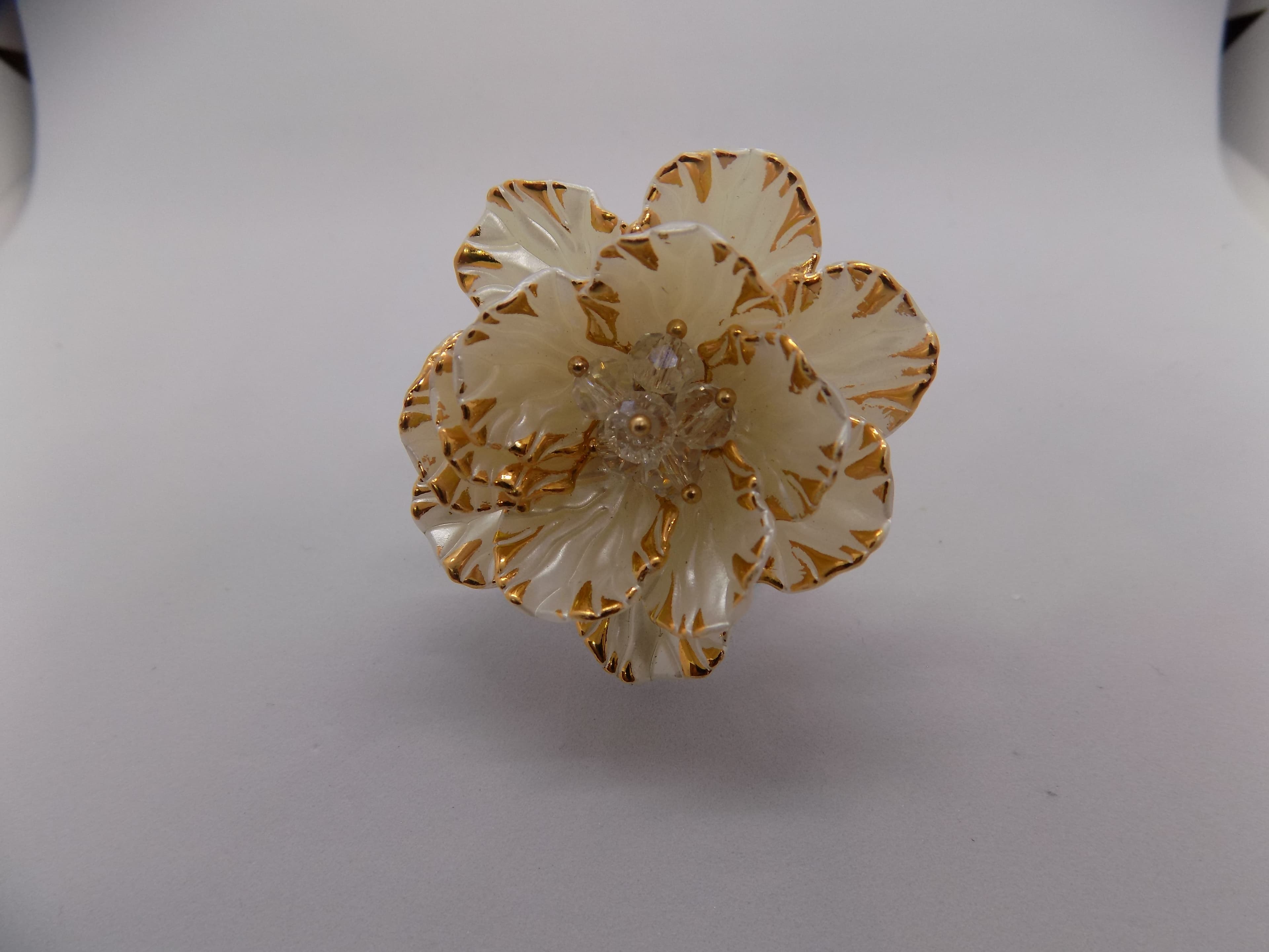 Bague fleures blanche