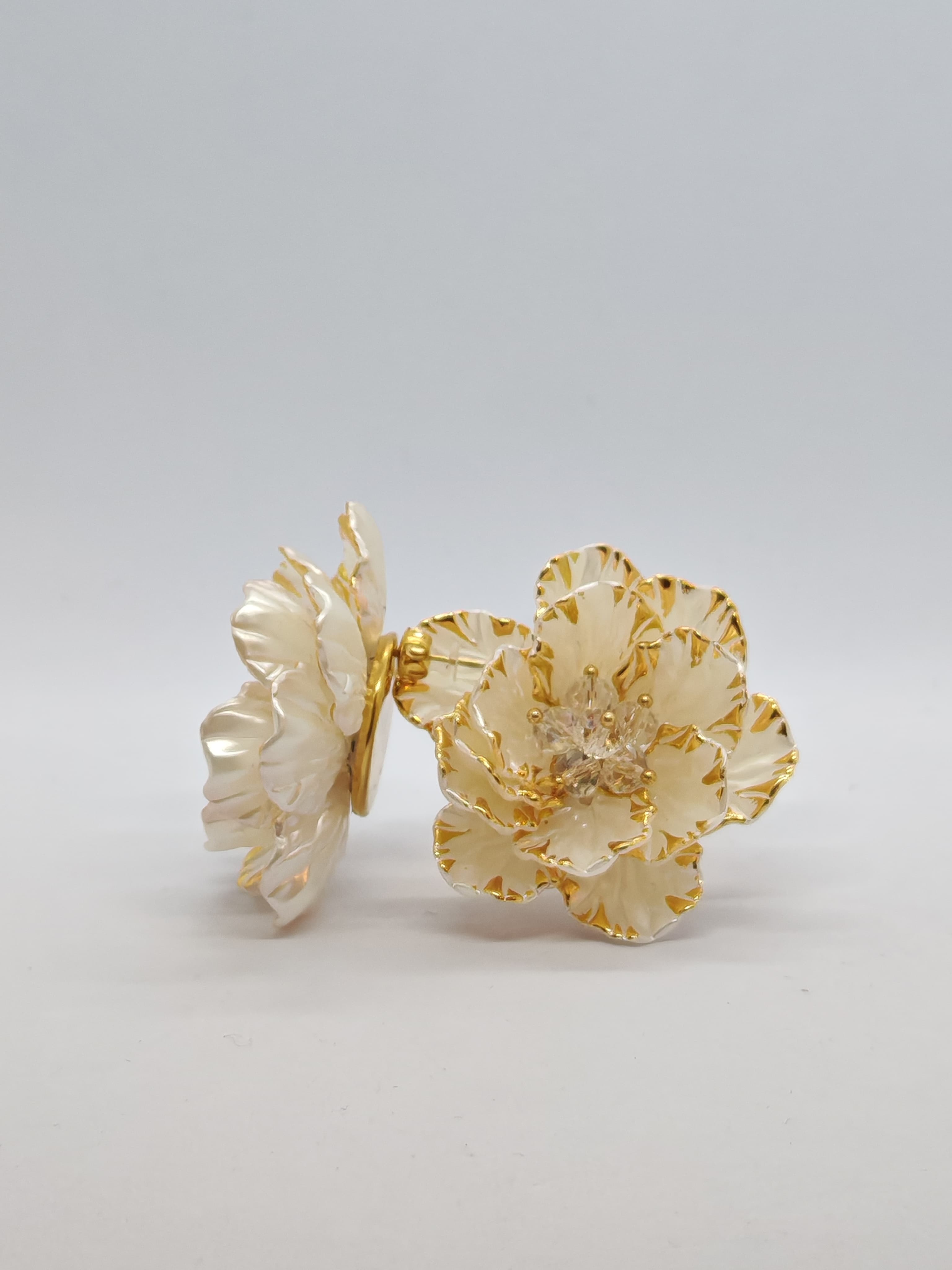 Boucles d'oreilles fleures blanches