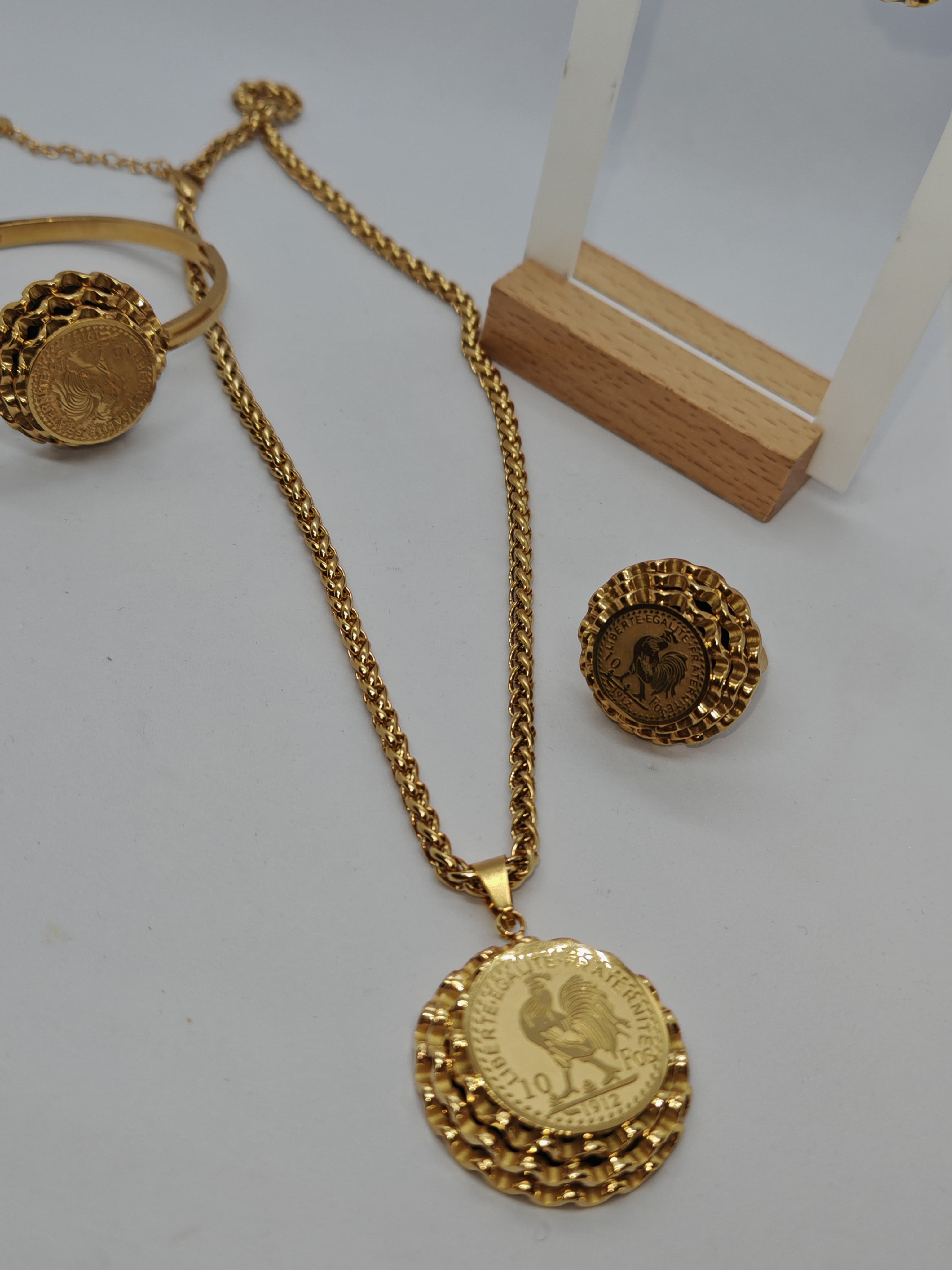 PARURES LOUISE 3D - product image