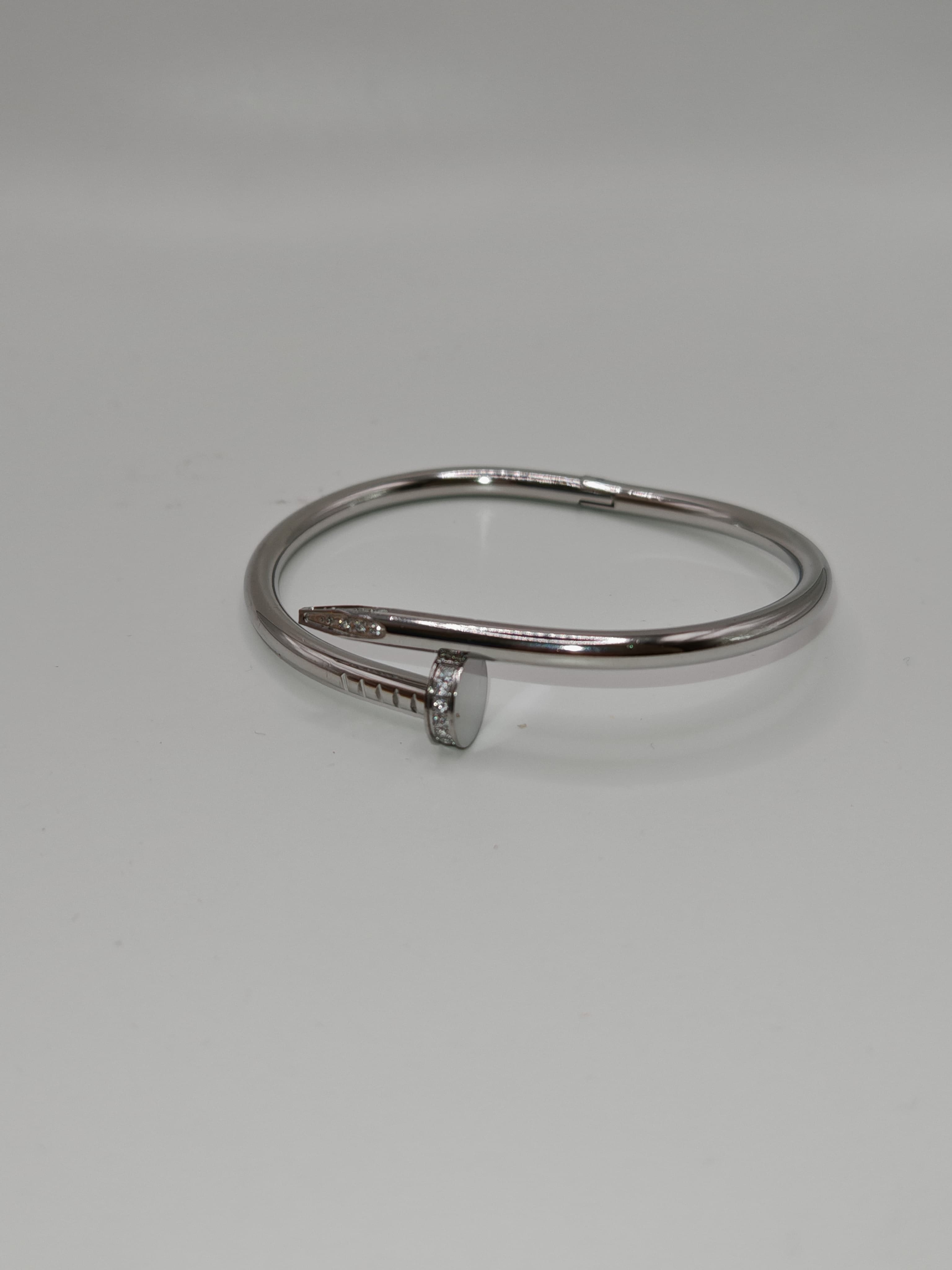 bracelet clou argenté