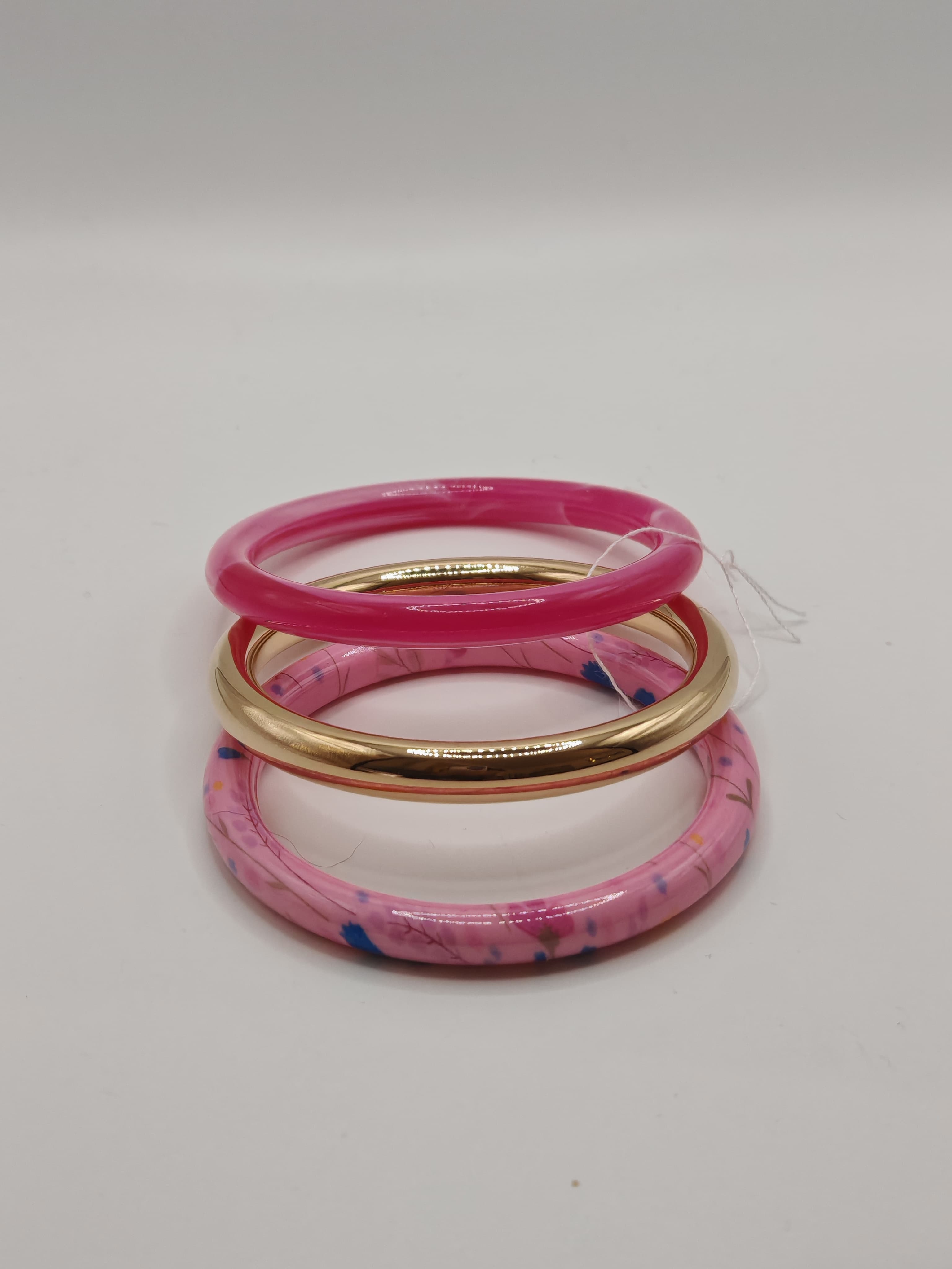 bracelets avec differentes couleurs couleur - product image